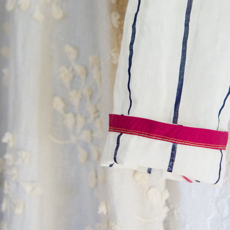 生成刺繍と紺の華やかなジョイントワンピース