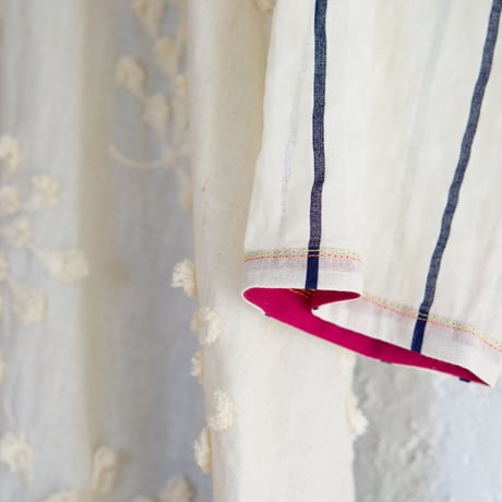 生成刺繍と紺の華やかなジョイントワンピース