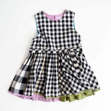 大人可愛い黒×白ギンガムチェックのノースリーブチュニック