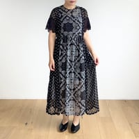 月の影 / バンダナ柄と水玉シアーのパネルワンピース