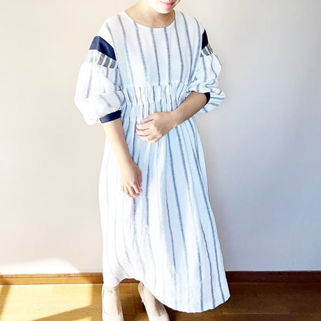 優しく上質なリネンに包まれる2wayワンピースドレス