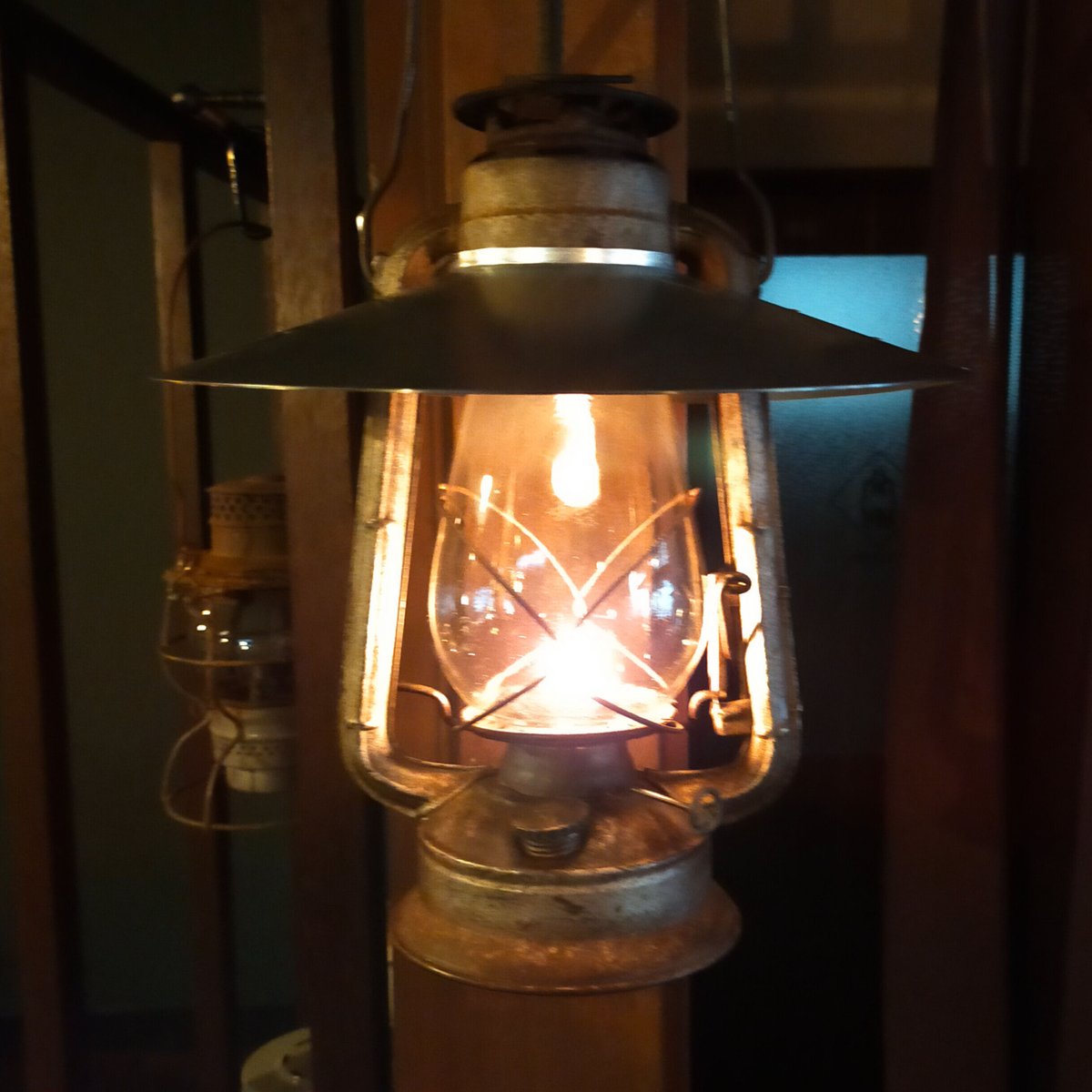 ハリケーン ランタン NO.1000 シェード付 fit=scale-down,w=1200