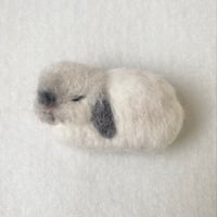 うさぎのブローチ03