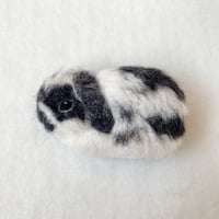 うさぎのブローチ04