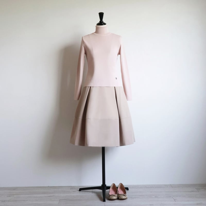 jolie mignon タートルネックストレッチ半袖プルオーバー jolie mignon タートルネックストレッチ半袖プルオーバー