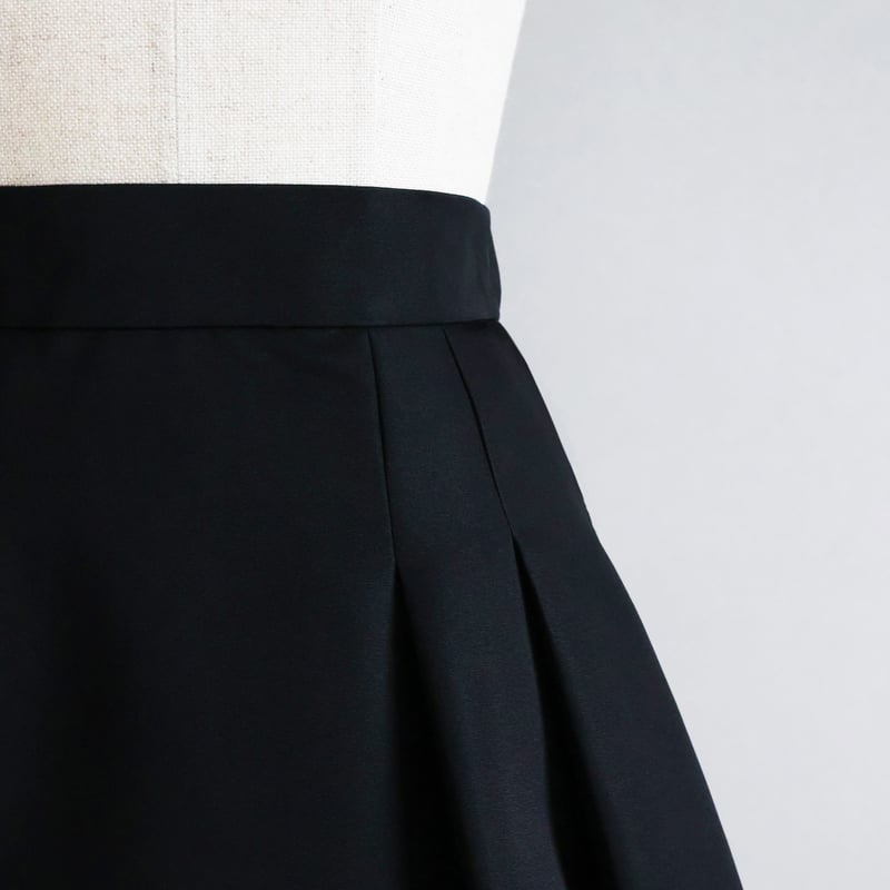 極美品♡フォクシーニューヨーク リズムフレア フレアスカート グログラン素材 黒 極美品♡フォクシーニューヨーク リズムフレア フレアスカート