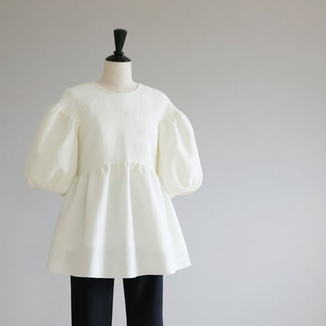 【M-StyleLuxeコラボ】バックリボン付き ペプラムトップス【JM1384BF】