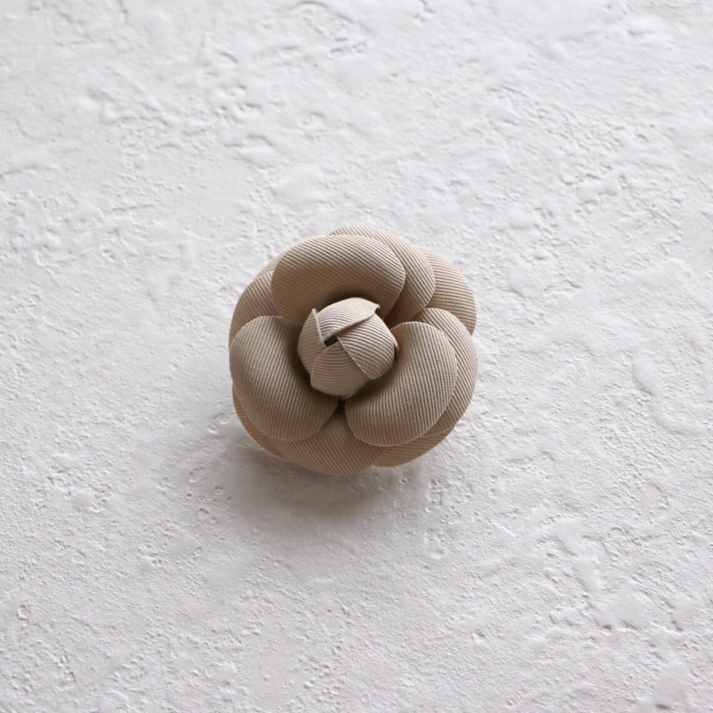 人気✨️フォクシー✨️カメリアコサージュ カメリア コサージュ | jolie mignon