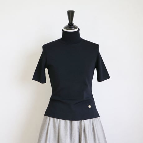 タートルネック　ストレッチ半袖プルオーバー
