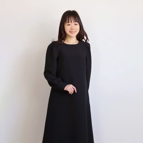 スッキリ見える Aライン パフスリーブワンピース