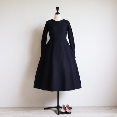 ホールガーメント パール付き フィットアンドフレア 長袖ワンピース【JM2347BE】