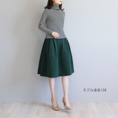 ポケット付き タックフレアスカート