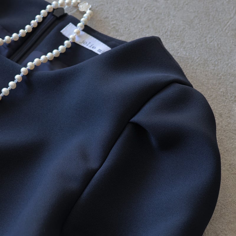 スッキリ見える Aライン タックショルダーワンピース【ネイビー