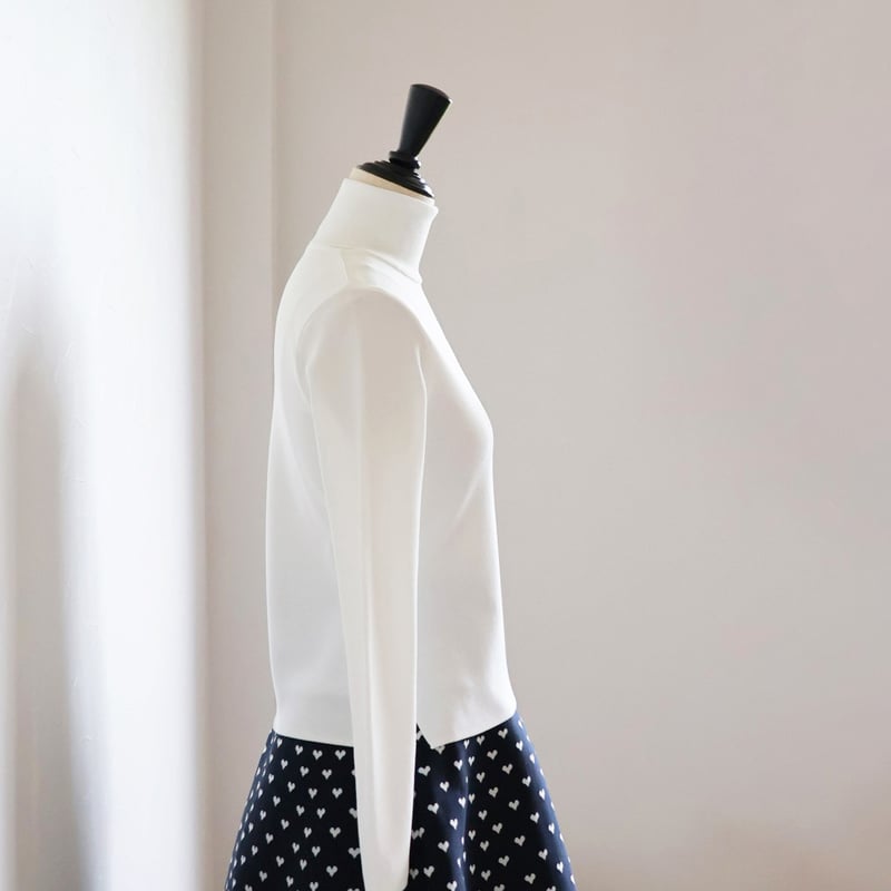 タートルネック ストレッチ 長袖プルオーバー【JM2346BE】 | jolie mignon