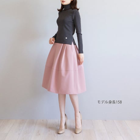 ポケット付き タックフレアスカート