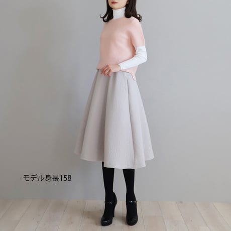 ホールガーメント 求心編み ニットベスト【オンライン限定】