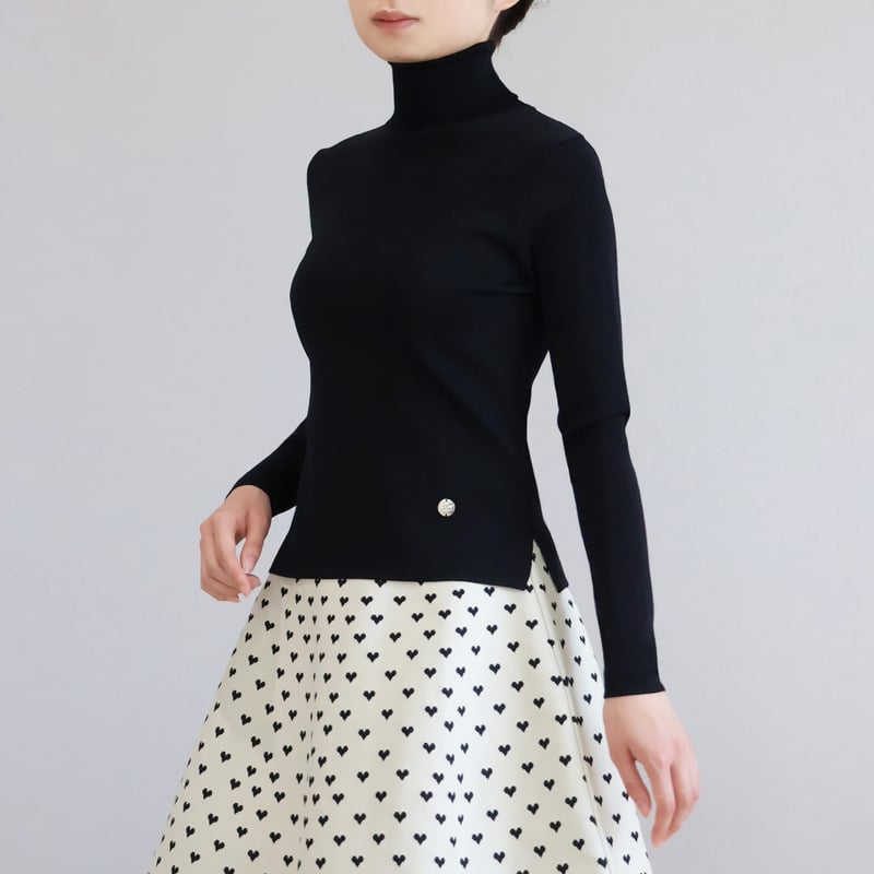 jolie mignon タートルネックストレッチ半袖プルオーバー jolie mignon タートルネックストレッチ半袖プルオーバー