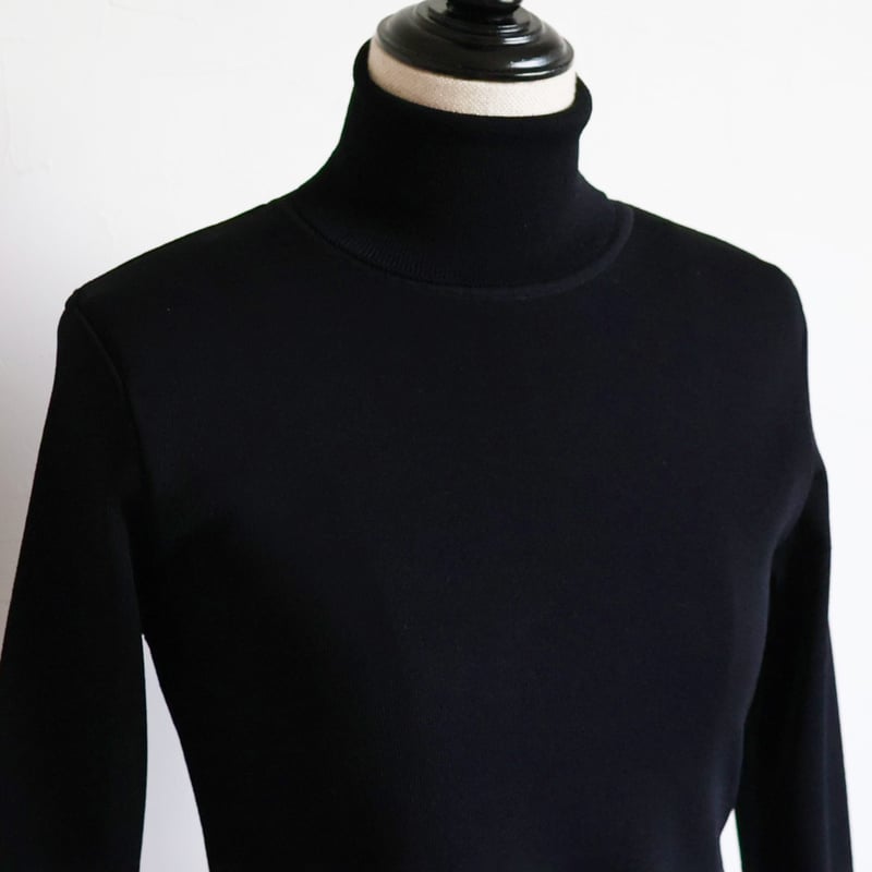 jolie mignon タートルネックストレッチ半袖プルオーバー jolie mignon タートルネックストレッチ半袖プルオーバー