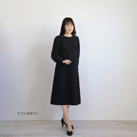 スッキリ見える Aライン パフスリーブワンピース