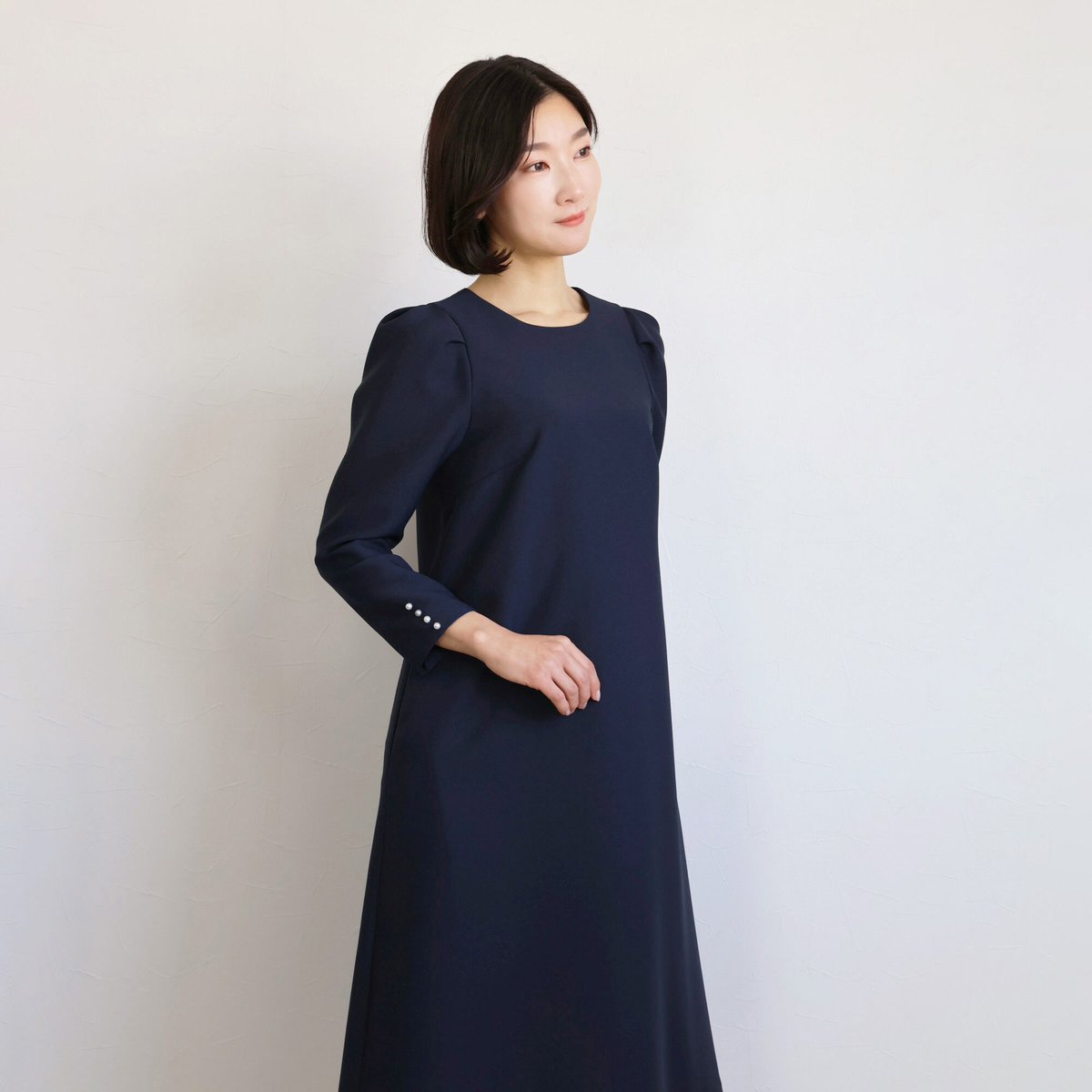 スッキリ見える Aライン タックショルダーワンピース【ネイビー 