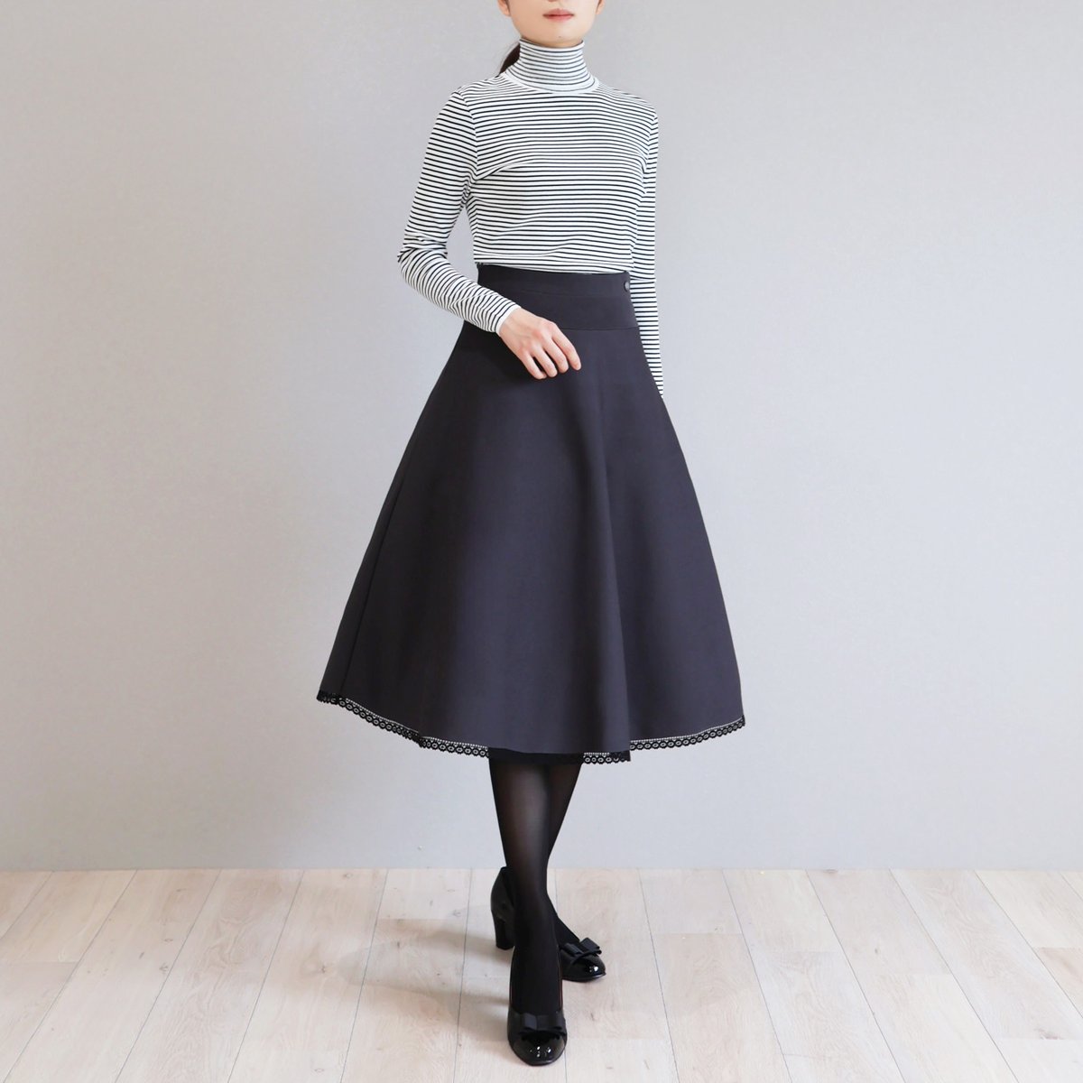 新品♡ジョリーミニョン　レース付きブラック ニットフレアスカート　36♡ 新品♡ジョリーミニョン レース付きブラック ニットフレア