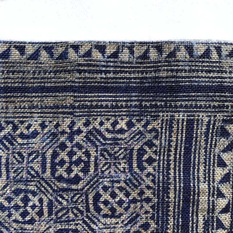 HEMP／モン族手織り麻布1反7m天然藍染バティック (ろうけつ染め)巾38cm