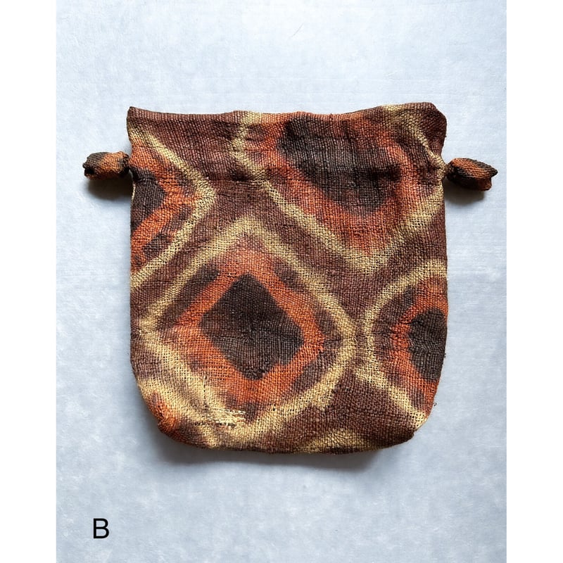 クバ族　クバ布　ンチャク　ビンテージ 希少 クバ布絞り染め巾着 | 古布と帯 夫々 -sorezore-