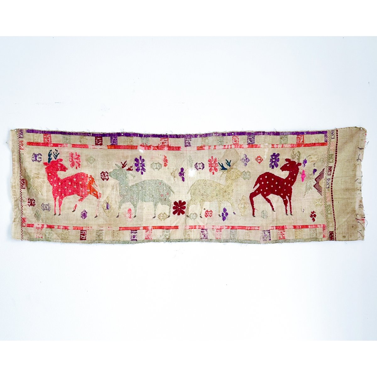 ラオス手織りタペストリー シルク100%(縫取り織) ラオス手織り