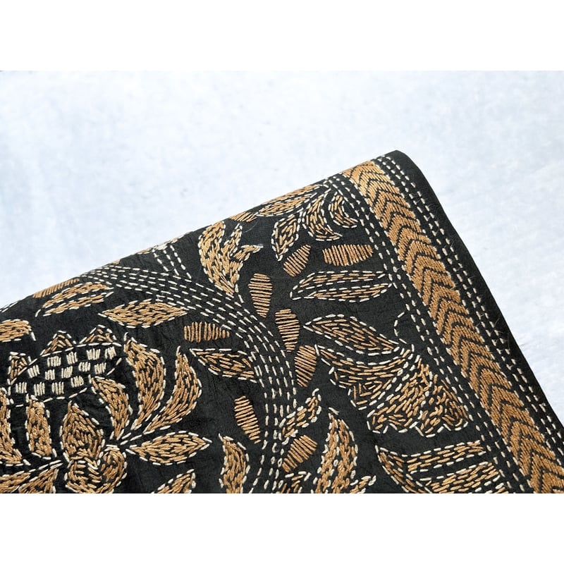 カンタ刺繍 九寸名古屋帯 黒に蓮の花（仕立て上り） | 古布と帯 夫々