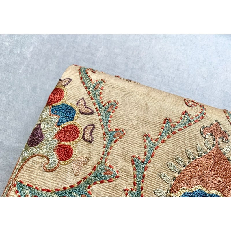 スザニ刺繍 九寸名古屋帯 鳥の子色A（仕立て上り） | 古布と帯