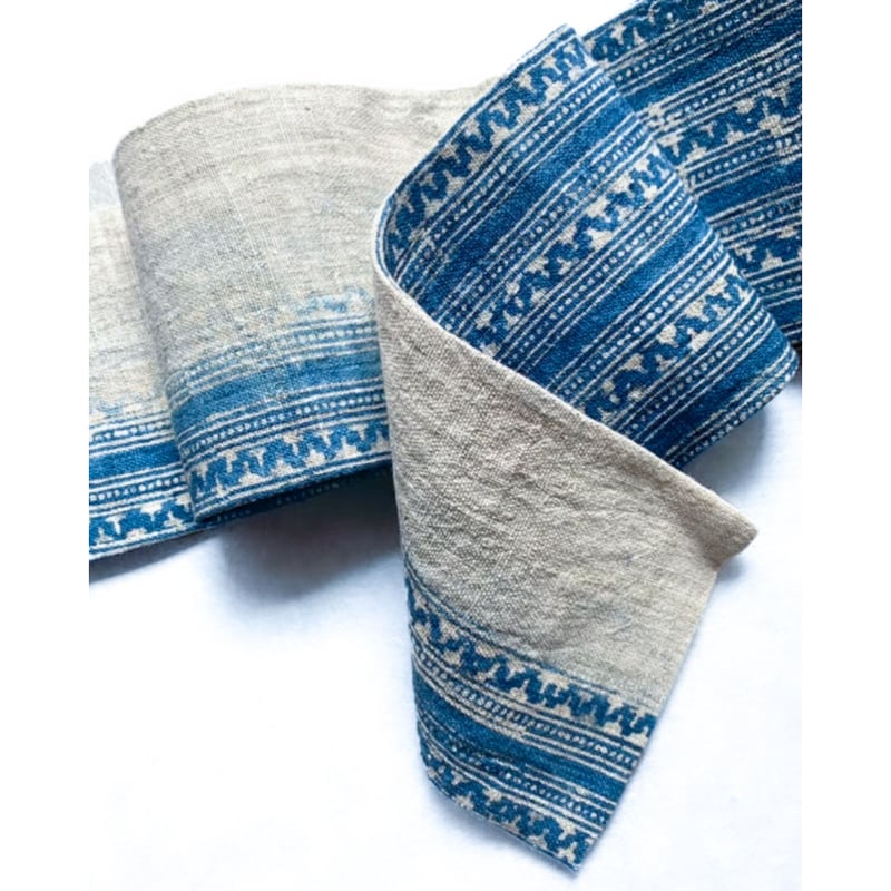 モン族 麻の半幅帯 藍染 グラデーション | 古布と帯 夫々 -sorezore-