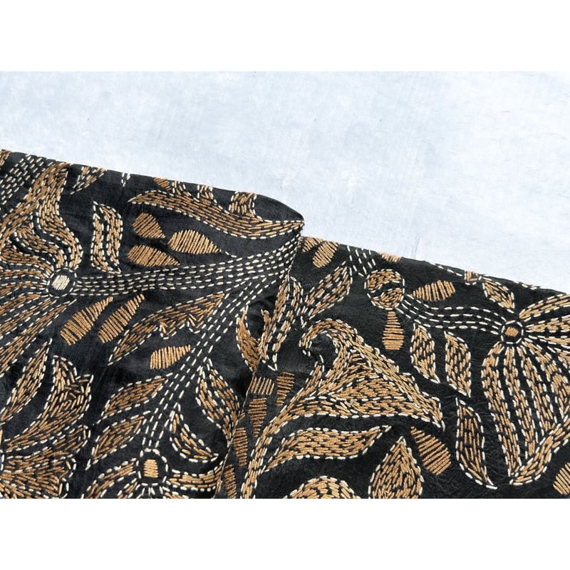 カンタ刺繍 半幅帯 黒に蓮の花 | 古布と帯 夫々 -sorezore-