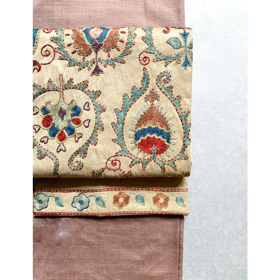 スザニ刺繍 九寸名古屋帯 鳥の子色B（仕立て上り） | 古布と帯 夫々