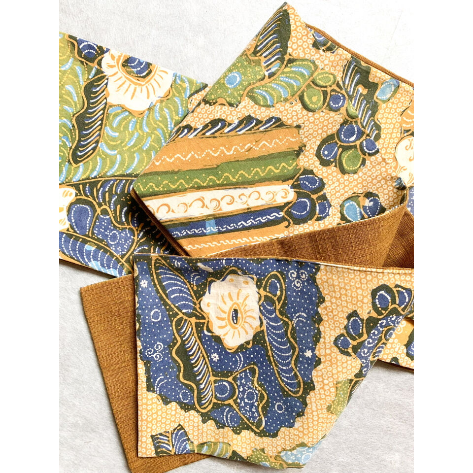 ジャワ更紗 半幅帯 花葉色×群青×抹茶 | 古布と帯 夫々 -sorezore-
