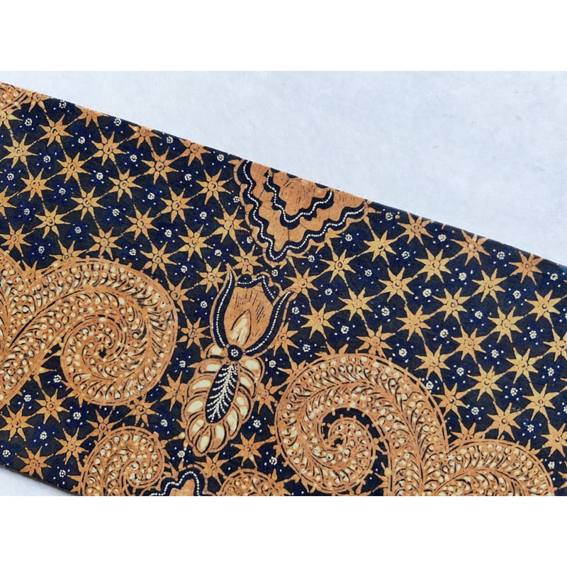 半幅帯　型染更紗　茶色系未使用品 ジャワ更紗 半幅帯 花葉色×群青×抹茶 | 古布と帯 夫々 -sorezore-