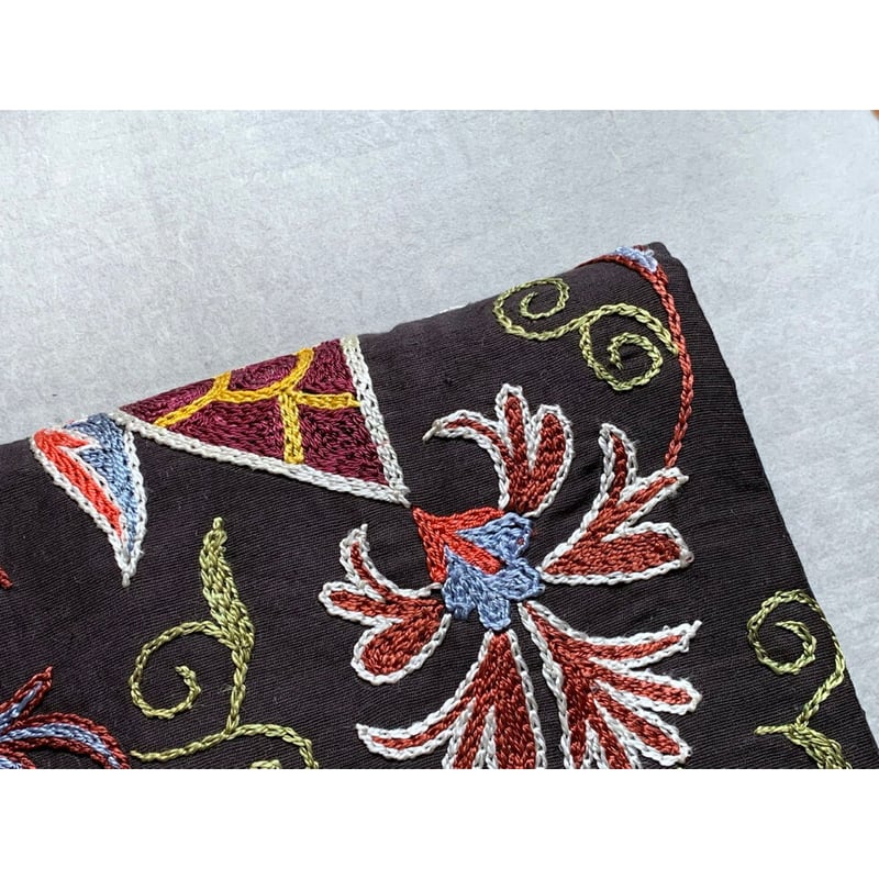 「新品未使用」　スザニ刺繍　スザニ　インドスザニ　手刺繍　インド　一点もの スザニ刺繍 九寸名古屋帯 鳥の子色C（仕立て上り） | 古布と帯
