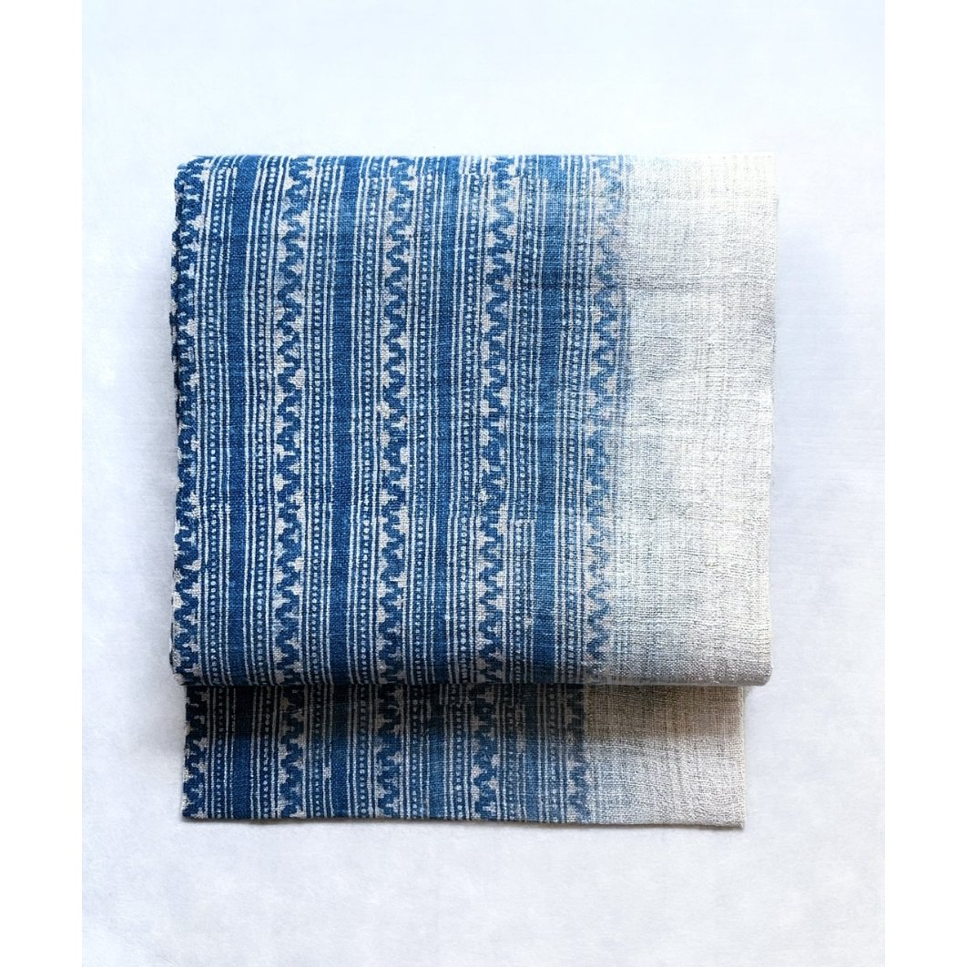 モン族 麻の九寸名古屋帯 藍染 グラデーション （仕立上り） | 古布と  
