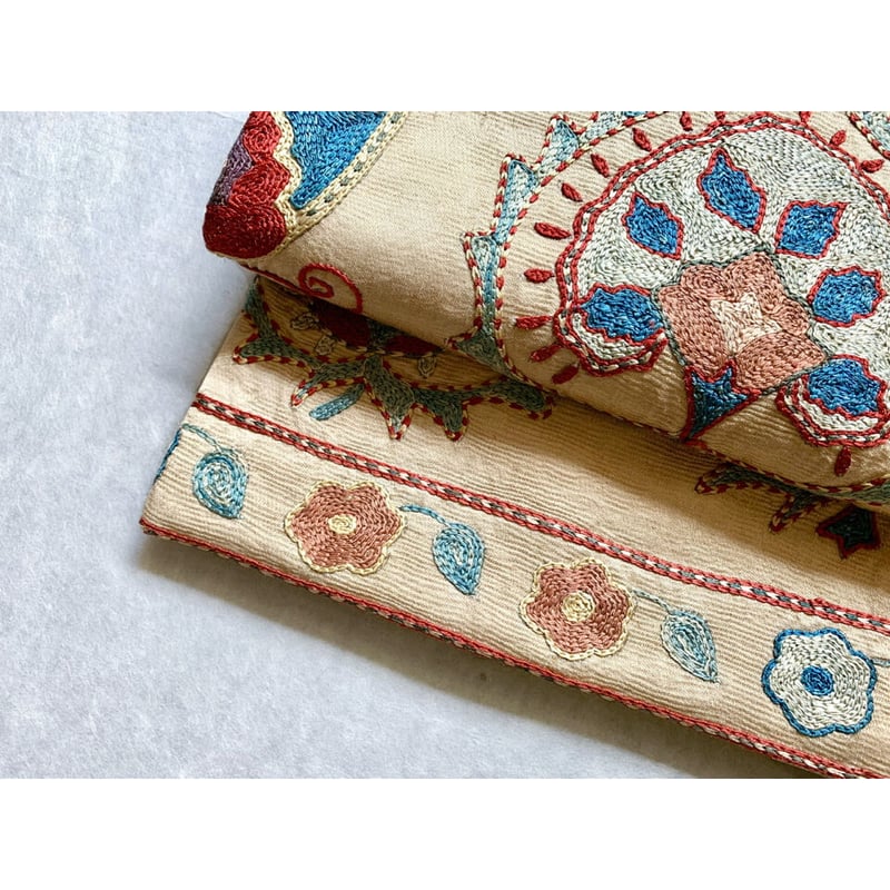 スザニ刺繍 九寸名古屋帯 鳥の子色C（仕立て上り） | 古布と帯