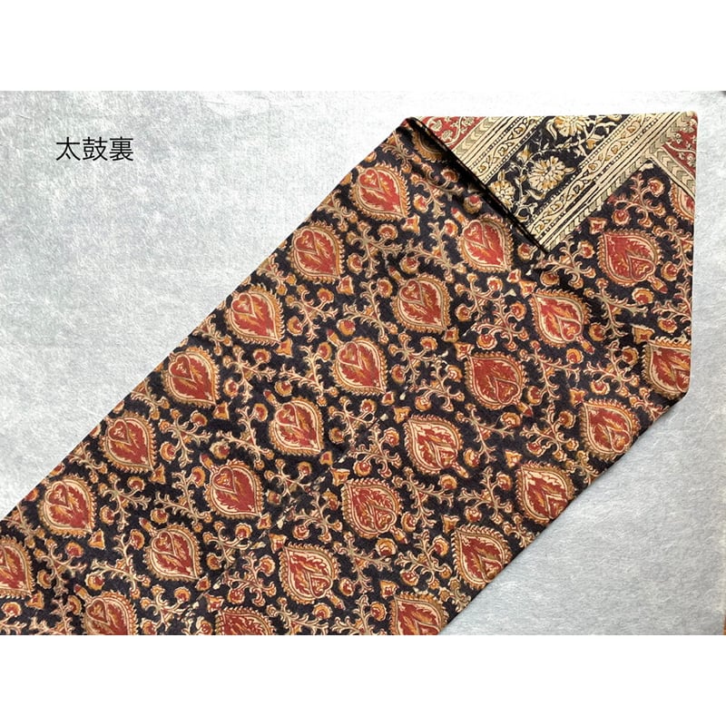 さ*子様 未仕立　九寸名古屋帯　更紗柄　木版更紗風　貴久樹風　ワイルドシルク　野 木版更紗木綿サリー九寸名古屋帯 黒に草花文（仕立て上り） | 古布と帯