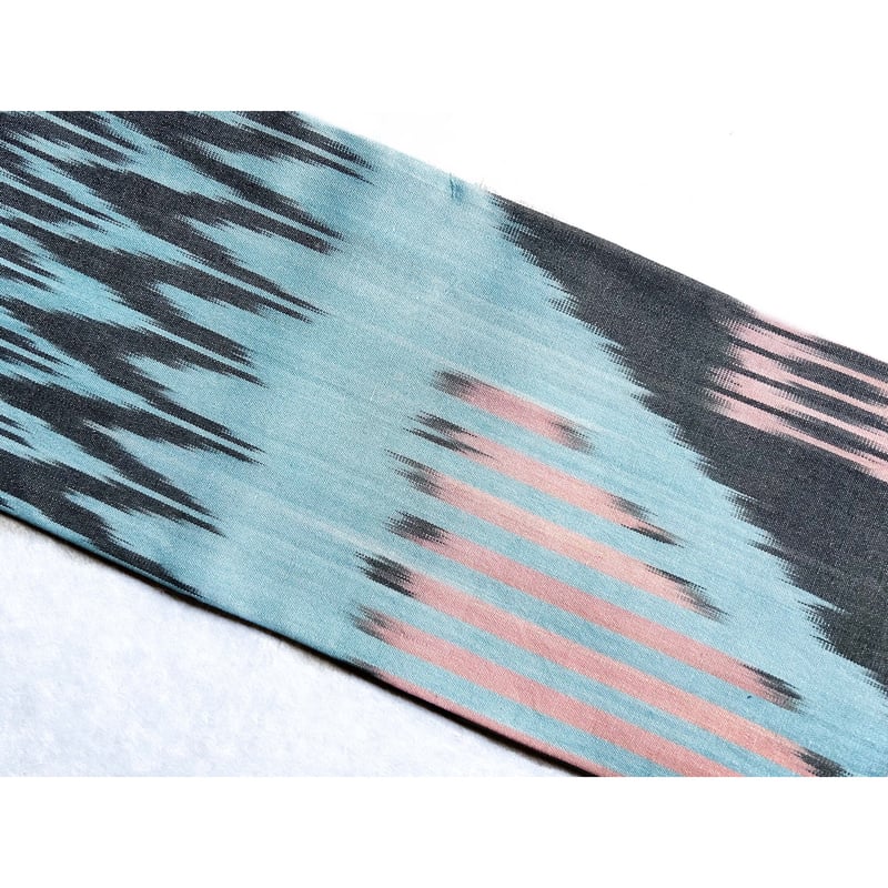 ウズベキスタン絣 木綿九寸名古屋帯 空色×珊瑚色×ダークグレー（仕立て  