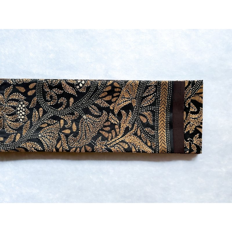 カンタ刺繍 半幅帯 黒に蓮の花 | 古布と帯 夫々 -sorezore-
