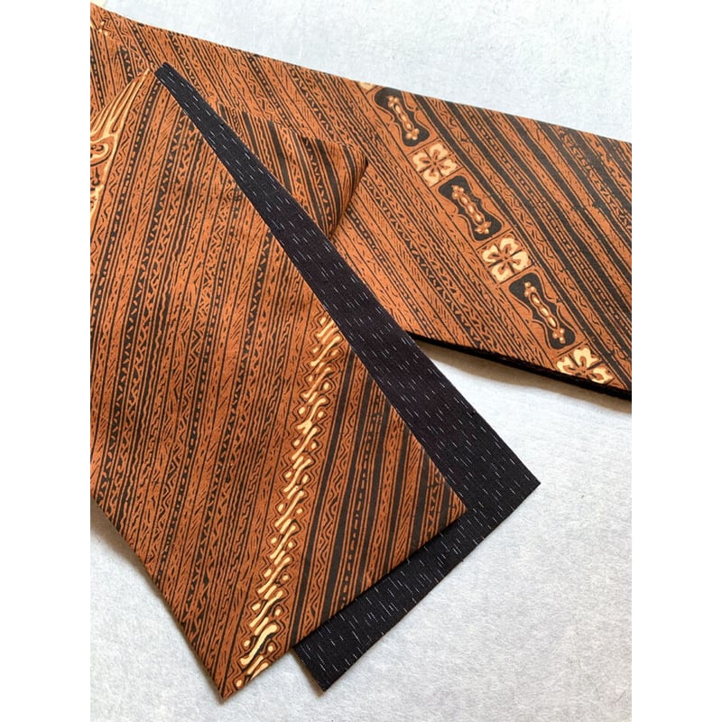 正絹　半幅帯　更紗　未使用品　茶系 ジャワ更紗 半幅帯 江戸茶色に斜め縞 | 古布と帯 夫々 -sorezore-