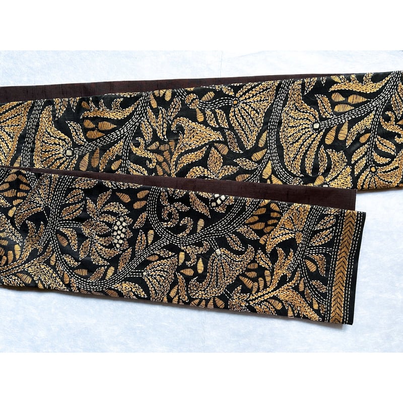 カンタ刺繍 半幅帯 黒に蓮の花 | 古布と帯 夫々 -sorezore-