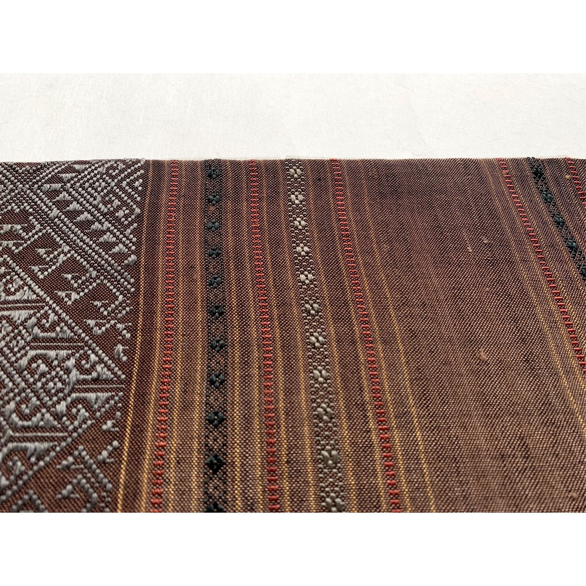 ★ラオスの刺繍布　70～80年前の古布　10　浮き織り　絣　アンティーク ☆ラオスの刺繍布 70～80年前の古布 10 浮き織り 絣 アンティーク