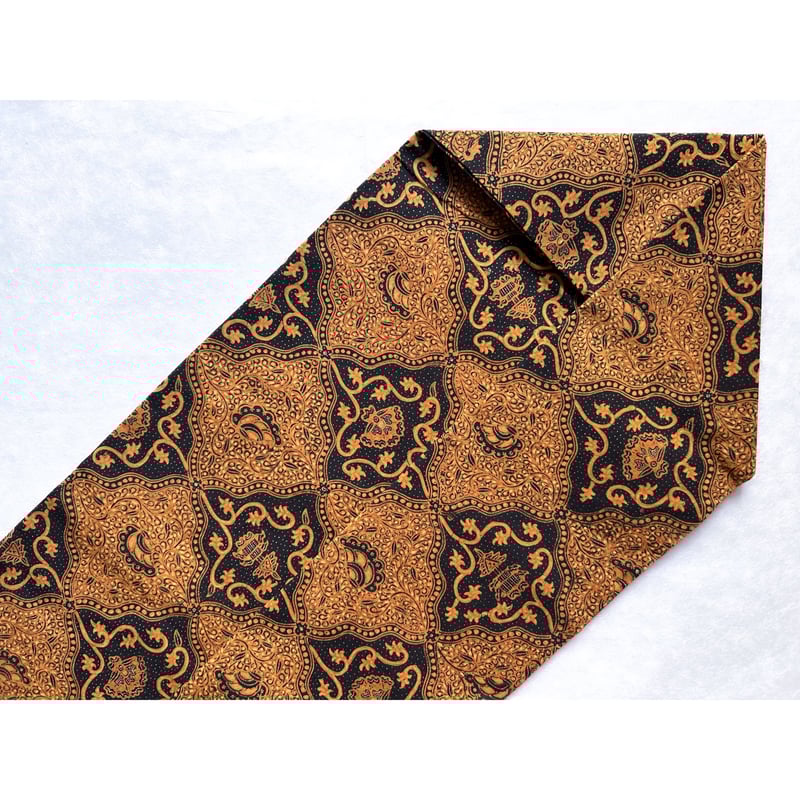 専用他の方発送×茜地クリシュナ模様金更紗　古代エジプト ツタンカーメンの財宝。カノプス壺またはカノプス櫃の金メッキ