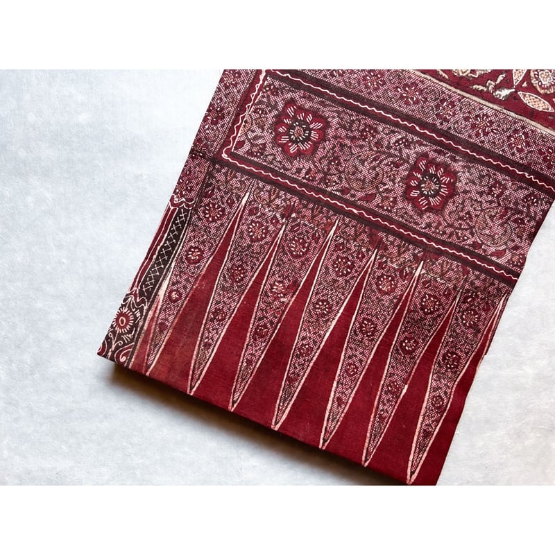 戦前 スマトラ島古布アップリケ使い 額装赤 スマトラ島渡り印度更紗 花七宝 九寸名古屋帯 紅鳶色B （仕立て上り