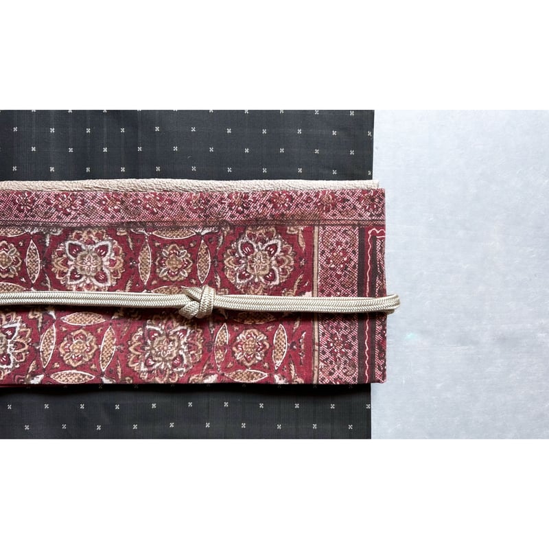 60年位前にスマトラ島ジャンビで新婚の二人にお祝いとして作られた枕刺繍額装 スマトラ島渡り印度更紗 花七宝 九寸名古屋帯 紅鳶色B （仕立て上り