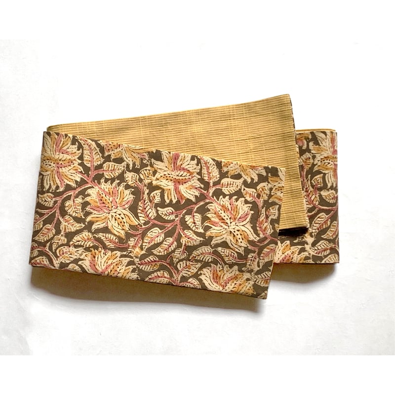 木版更紗木綿サリー半幅帯 岩井茶色に花唐草 | 古布と帯 夫々 -sorezore-