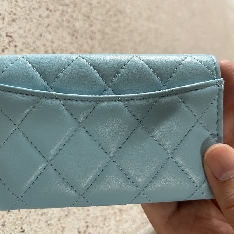 希少カラーCHANEL シャネル クラシック フラップ カードケース 希少カラーCHANEL シャネル クラシック フラップ カードケース