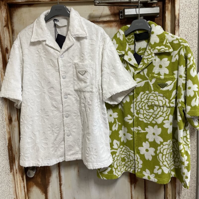 新品タグ付き☆PRADAプラダ フラワーモチーフ シャツ 半袖シャツ
